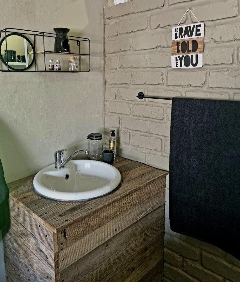 Angel 8 Airbnb Apartment 2 โรเบิร์ตสัน ภายนอก รูปภาพ
