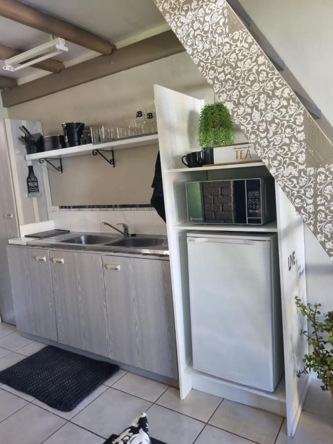 Angel 8 Airbnb Apartment 2 โรเบิร์ตสัน ภายนอก รูปภาพ
