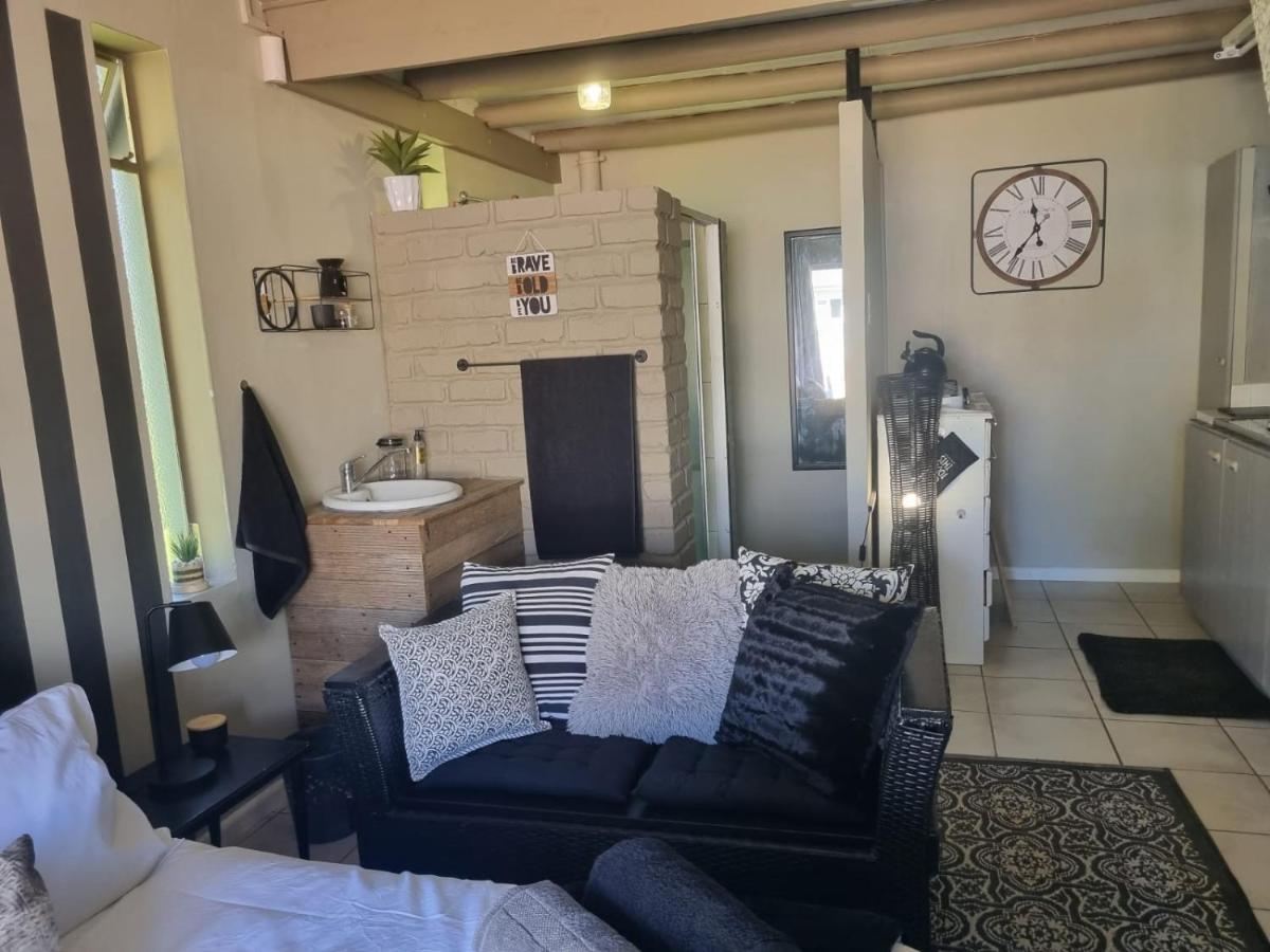 Angel 8 Airbnb Apartment 2 โรเบิร์ตสัน ภายนอก รูปภาพ