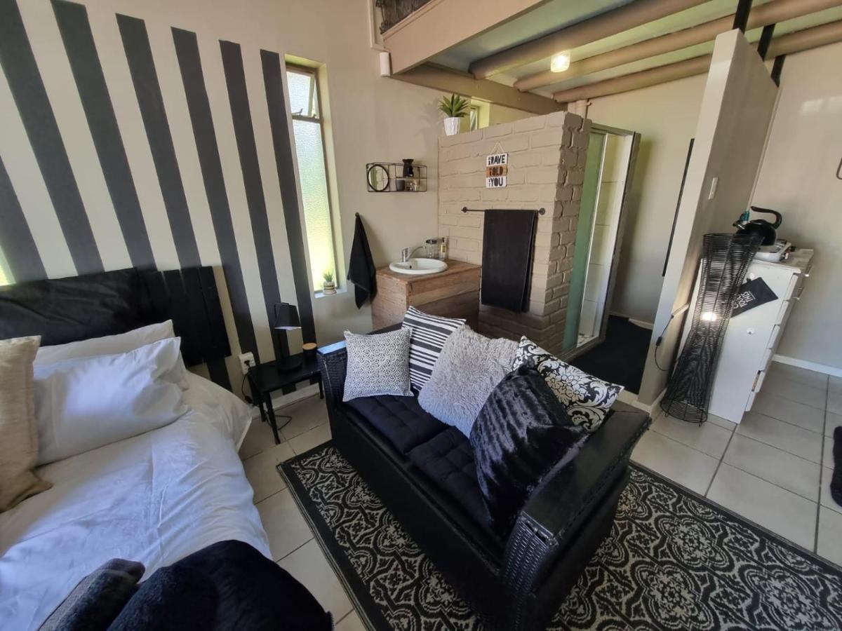 Angel 8 Airbnb Apartment 2 โรเบิร์ตสัน ภายนอก รูปภาพ