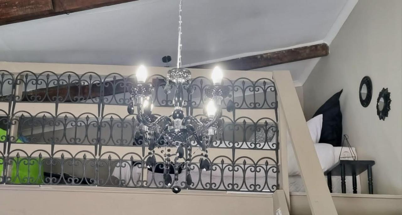 Angel 8 Airbnb Apartment 2 โรเบิร์ตสัน ภายนอก รูปภาพ