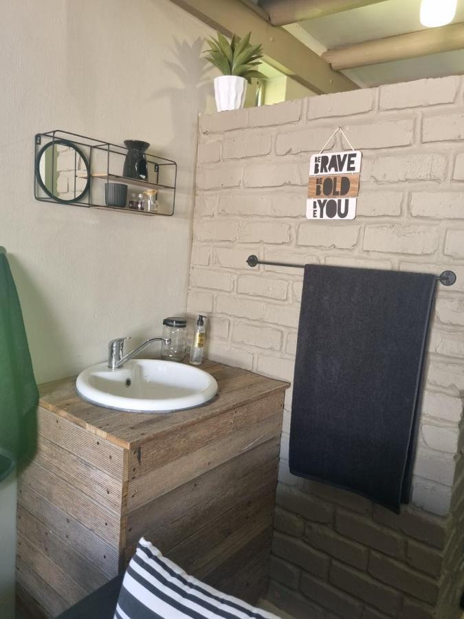 Angel 8 Airbnb Apartment 2 โรเบิร์ตสัน ภายนอก รูปภาพ